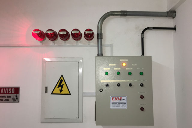 Quadro para Acionamento de Bombas